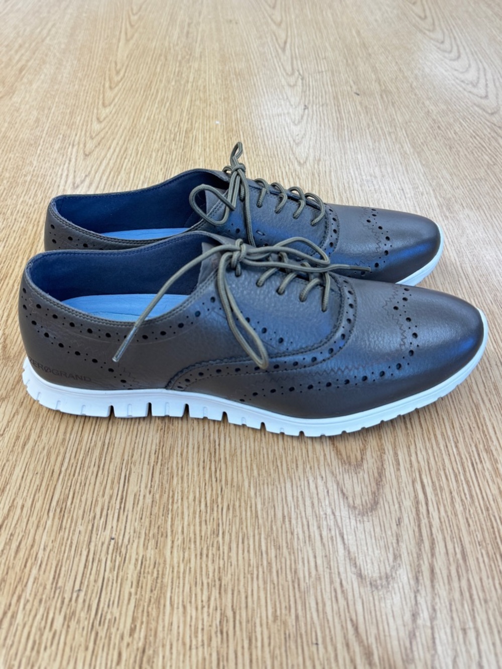 Cole Haan Zerobrand Women’s Olive Wingtip Oxford Sneakers Size 9.5B